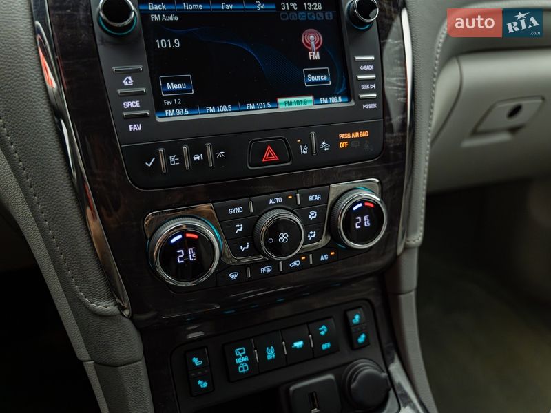 Позашляховик / Кросовер Buick Enclave 2017 в Києві фото 18 Позашляховик / Кросовер Buick Enclave 2017 в Києві