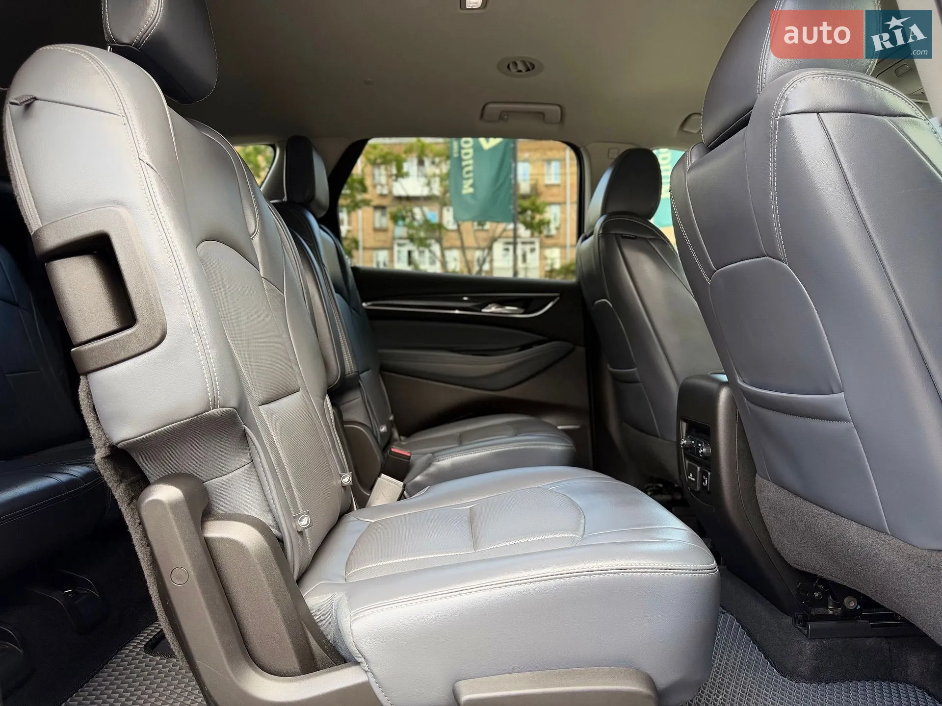 2017 Buick Enclave - мініатюра 25