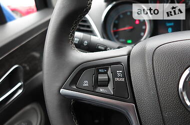 Внедорожник / Кроссовер Buick Encore 2016 в 