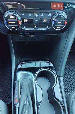 Внедорожник / Кроссовер Buick Encore 2023 в Винниках