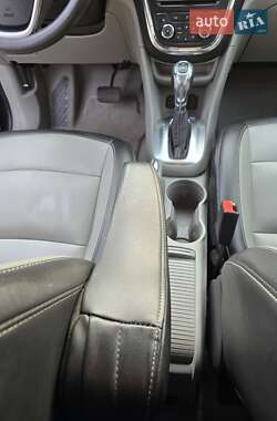 Внедорожник / Кроссовер Buick Encore 2016 в 
