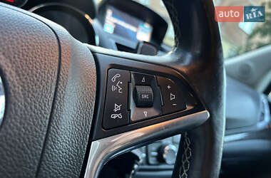 Позашляховик / Кросовер Buick Encore 2013 в 