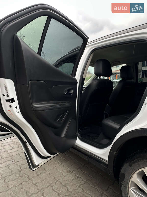 Позашляховик / Кросовер Buick Encore 2016 в Золочеві