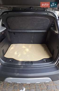 Позашляховик / Кросовер Buick Encore 2014 в 