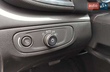 Позашляховик / Кросовер Buick Encore 2020 в 