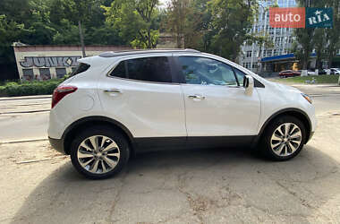 Позашляховик / Кросовер Buick Encore 2018 в 