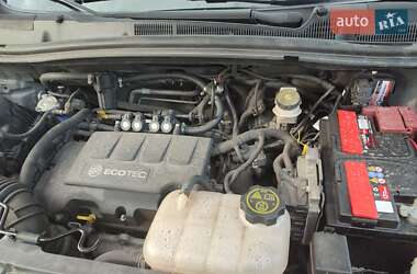 Позашляховик / Кросовер Buick Encore 2013 в 