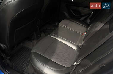 Позашляховик / Кросовер Buick Encore 2016 в 