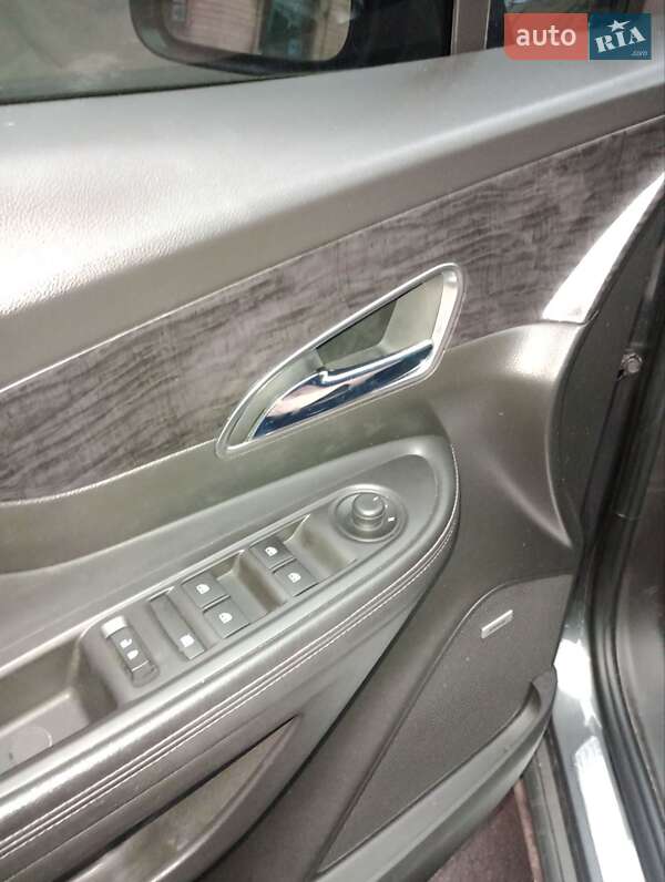 Позашляховик / Кросовер Buick Encore 2016 в Львові