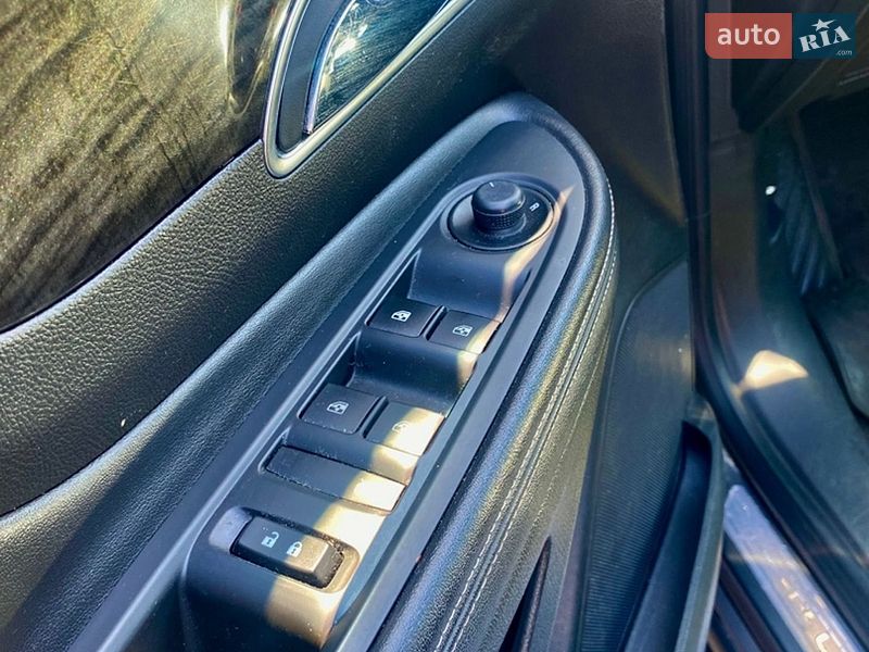 Внедорожник / Кроссовер Buick Encore 2015 в Киеве