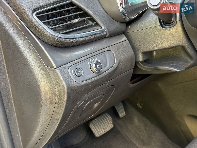 Позашляховик / Кросовер Buick Encore 2017 в Дніпрі фото 40 Позашляховик / Кросовер Buick Encore 2017 в Дніпрі