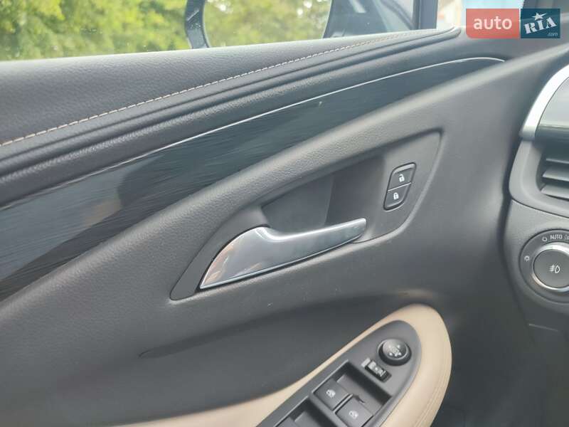 Внедорожник / Кроссовер Buick Envision 2016 в Чернигове