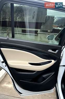 Внедорожник / Кроссовер Buick Envision 2016 в 