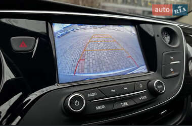 Позашляховик / Кросовер Buick Envision 2020 в 