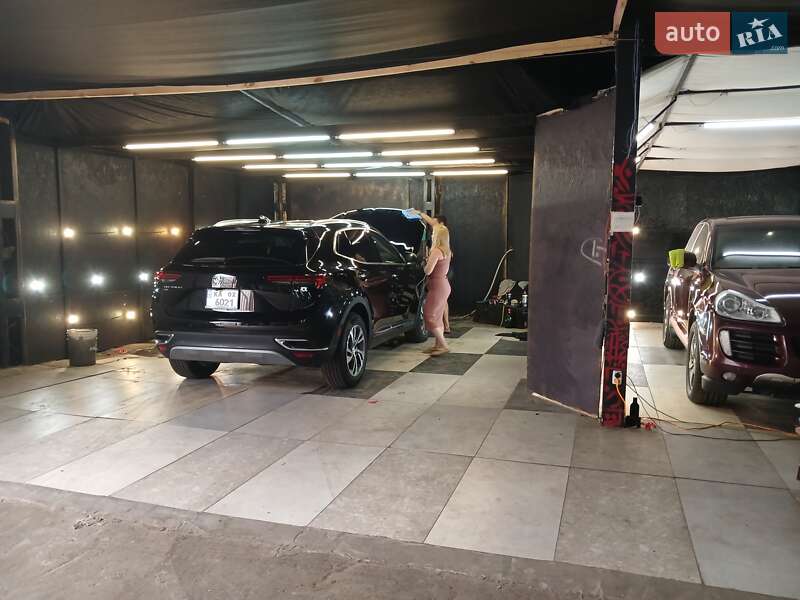 Позашляховик / Кросовер Buick Envision 2020 в Києві
