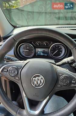 Позашляховик / Кросовер Buick Envision 2018 в 