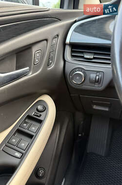 Позашляховик / Кросовер Buick Envision 2017 в 
