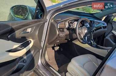 Позашляховик / Кросовер Buick Envision 2020 в 