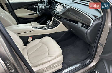 Позашляховик / Кросовер Buick Envision 2018 в 