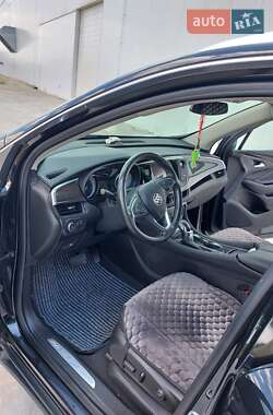 Внедорожник / Кроссовер Buick Envision 2020 в 