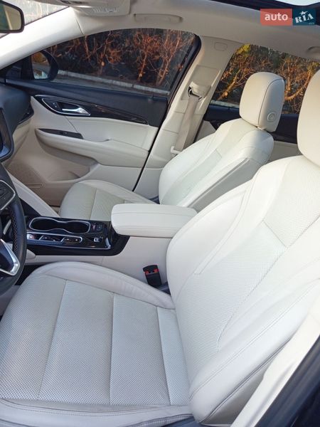 Внедорожник / Кроссовер Buick Envision 2021 в Киеве