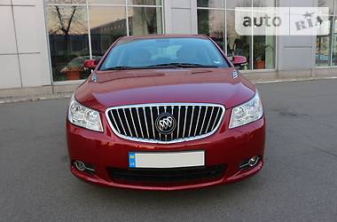 Седан Buick LaCrosse 2012 в 