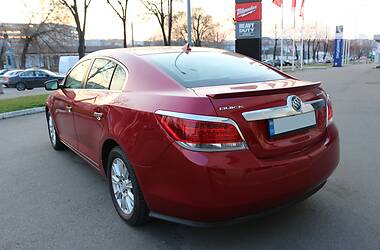 Седан Buick LaCrosse 2012 в 