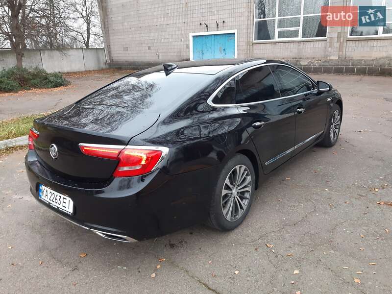 Седан Buick LaCrosse 2016 в Коростене