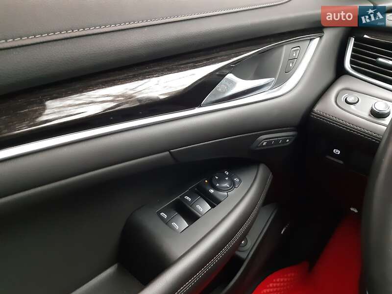 Седан Buick LaCrosse 2016 в Коростене