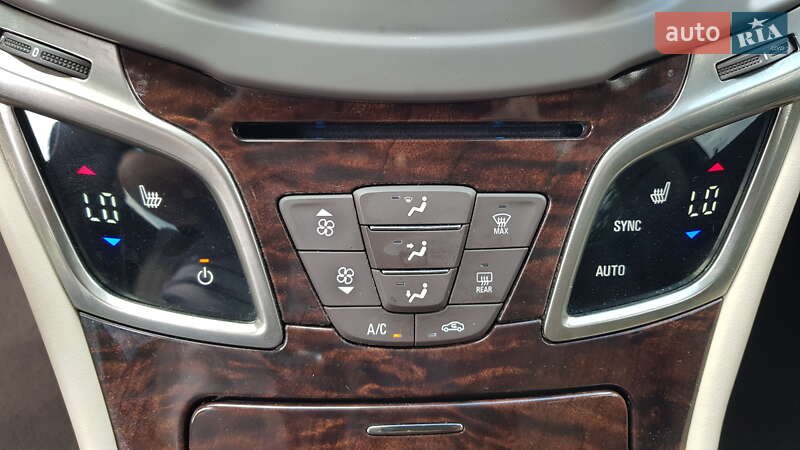 Седан Buick LaCrosse 2015 в Городке