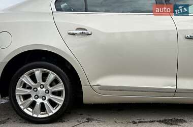 Седан Buick LaCrosse 2012 в 