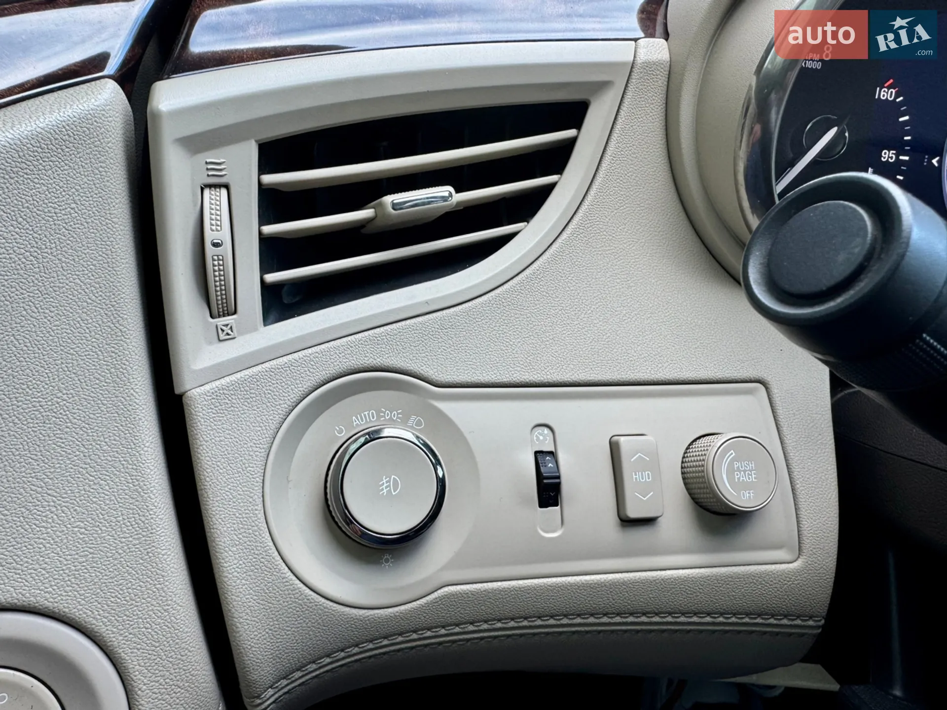 2013 Buick LaCrosse - мініатюра 26