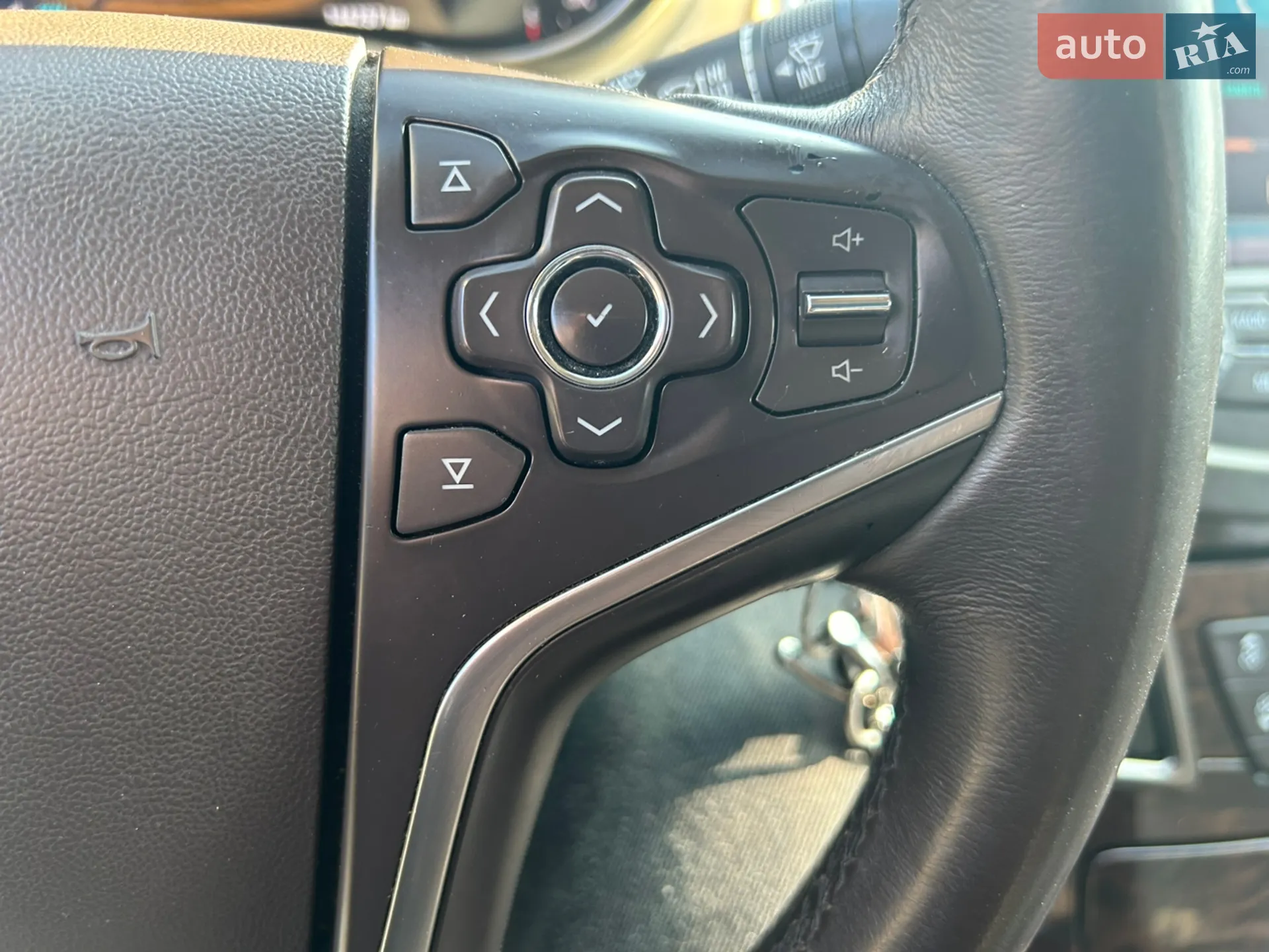 2014 Buick LaCrosse - мініатюра 31