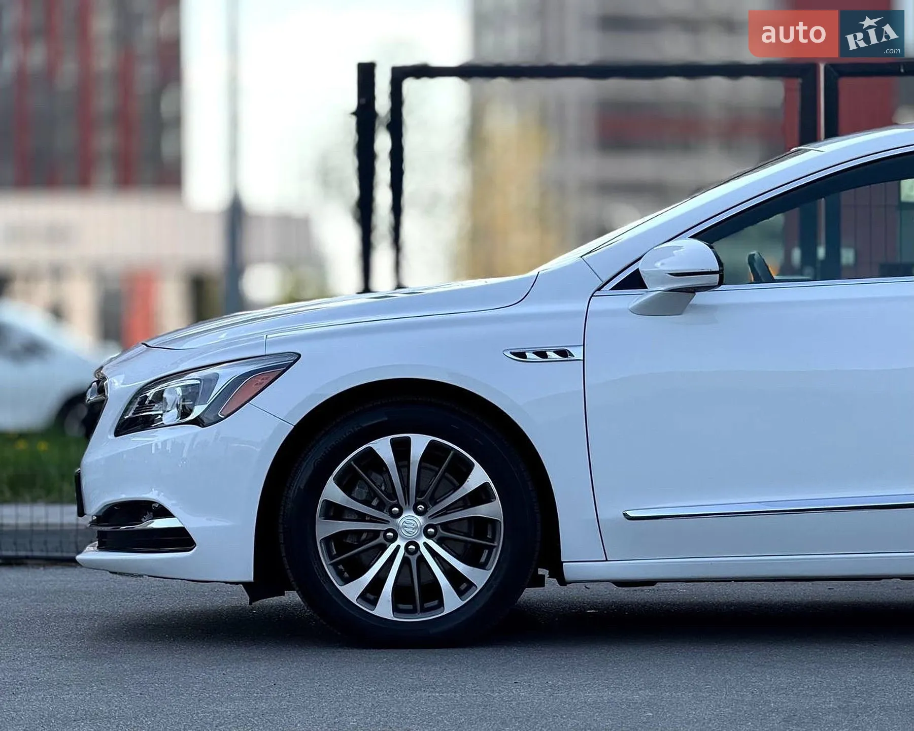 2017 Buick LaCrosse - мініатюра 12