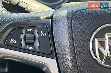 Седан Buick Regal GS 2011 в 