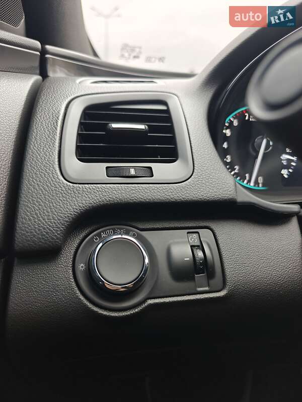 Седан Buick Regal GS 2016 в Киеве фото 25 Седан Buick Regal GS 2016 в Киеве