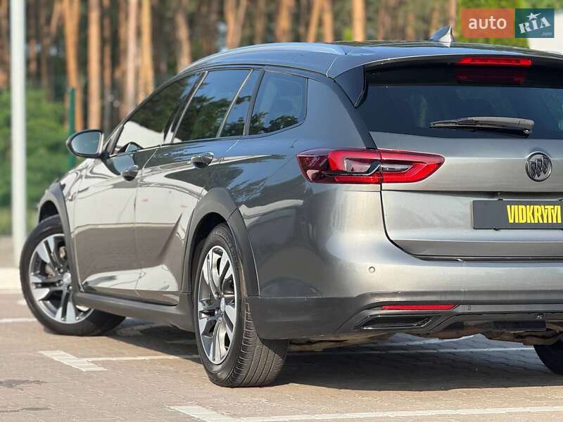 Универсал Buick Regal TourX 2018 в Киеве