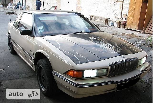 Купе Buick Regal 1988 в 