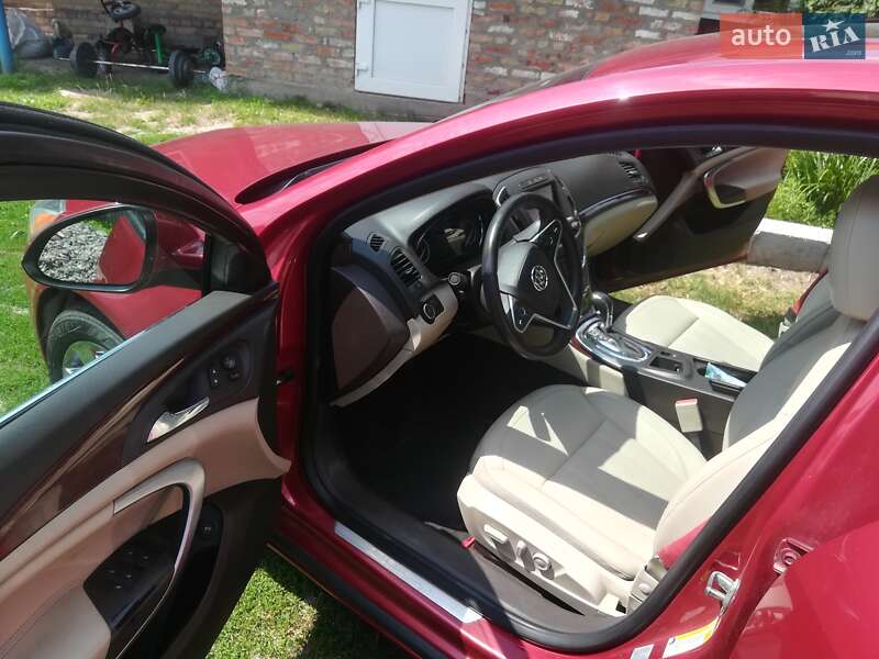 Седан Buick Regal 2013 в Александровке