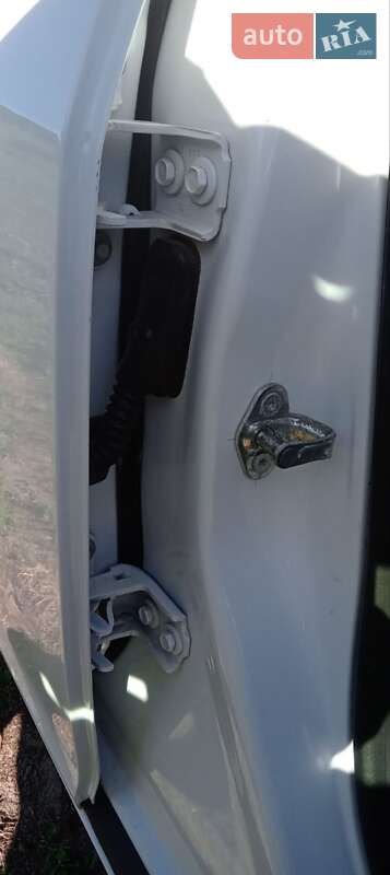 Седан Buick Regal 2013 в Ромнах фото 26 Седан Buick Regal 2013 в Ромнах