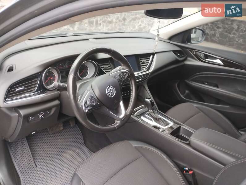 Седан Buick Regal 2018 в Черкассах