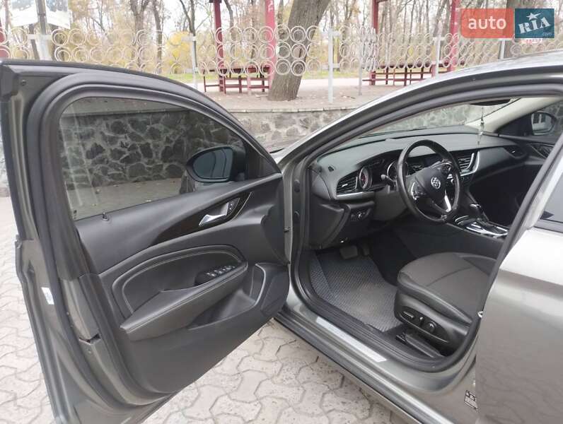 Седан Buick Regal 2018 в Черкассах