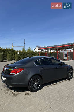 Седан Buick Regal 2011 в 
