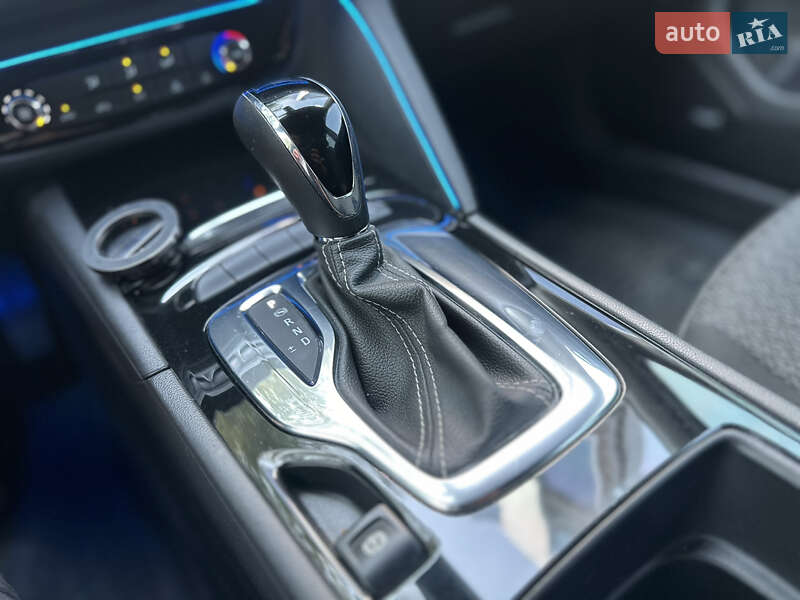 Седан Buick Regal 2018 в Киеве