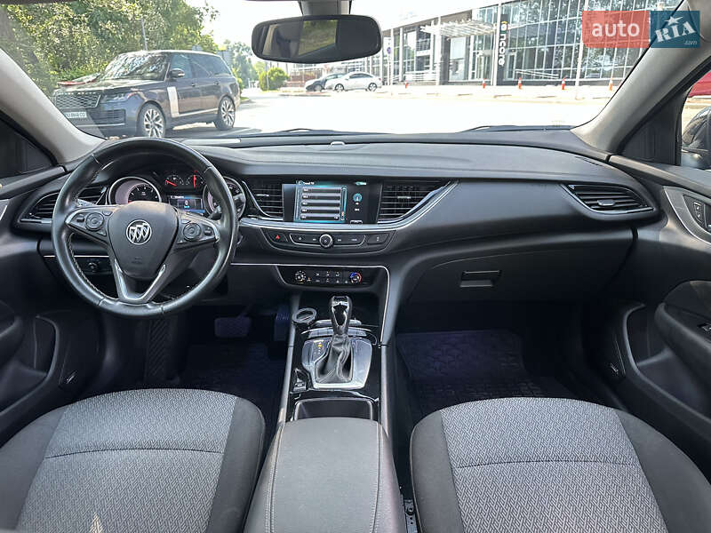 Седан Buick Regal 2018 в Киеве