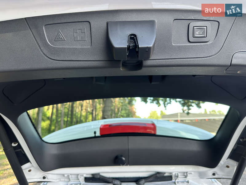 Седан Buick Regal 2018 в Киеве