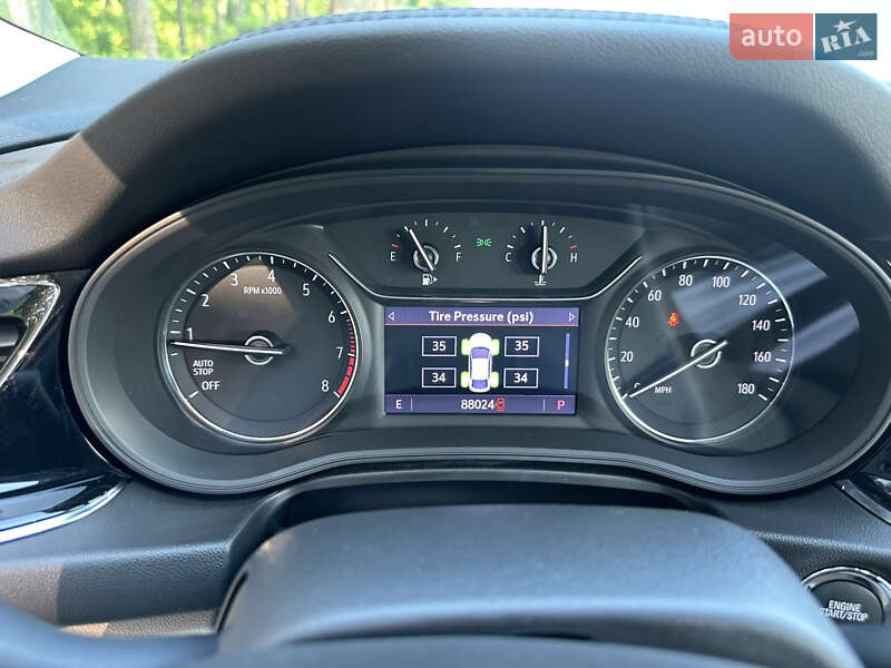 Седан Buick Regal 2018 в Киеве