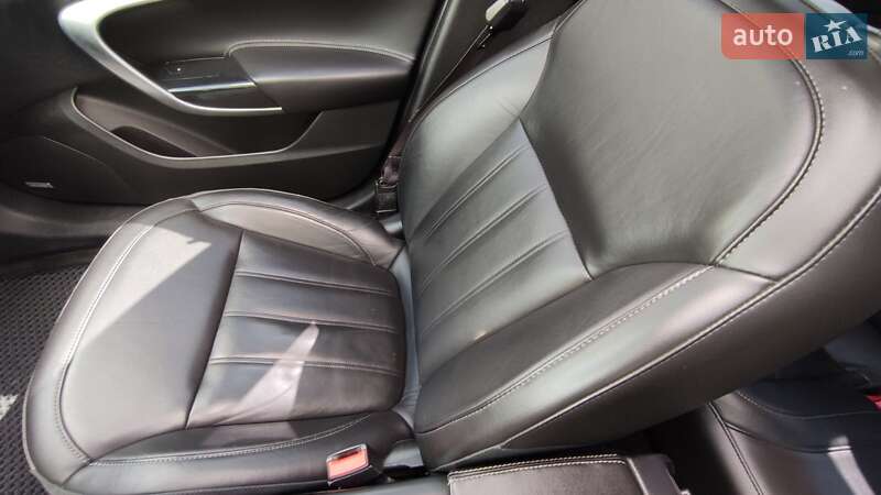 Седан Buick Regal 2013 в Рава-Русской