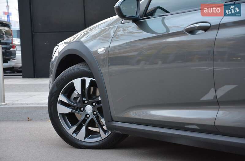 Седан Buick Regal 2018 в Киеве фото 10 Седан Buick Regal 2018 в Киеве