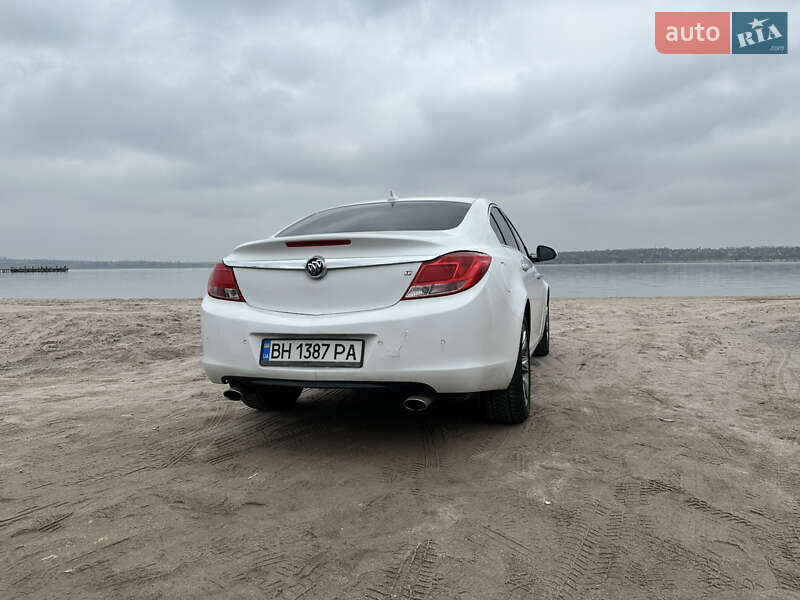 Седан Buick Regal 2013 в Николаеве